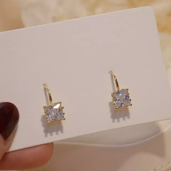 💛Gold plated square zircon earrings - Picture 2 of 7